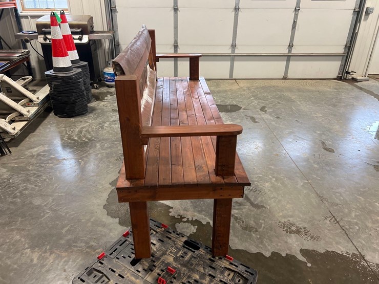 ford-tailgate-bench-image-4