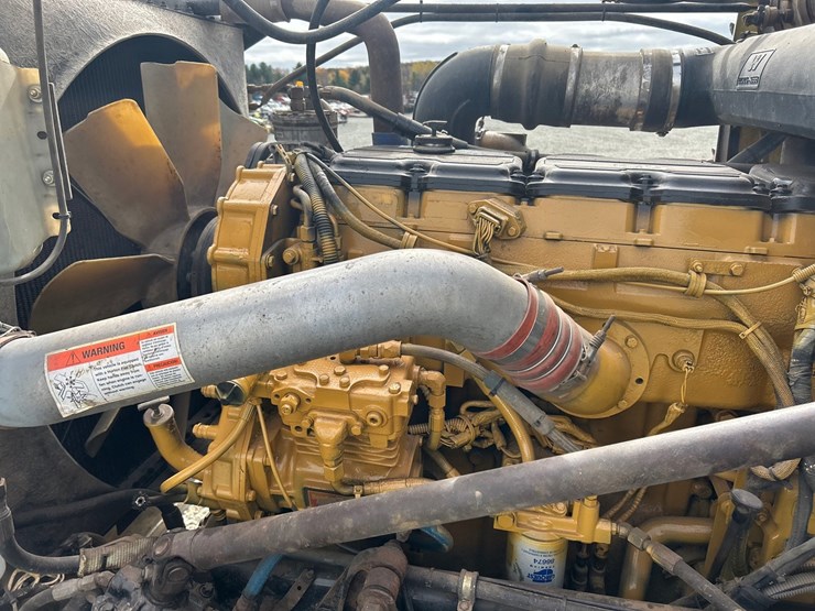 2001-caterpillar-c15-image-45