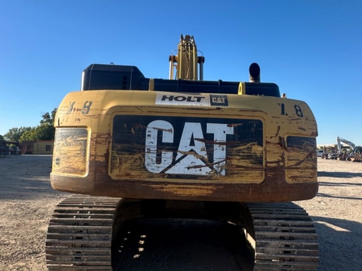 2007-caterpillar-330d-image-6