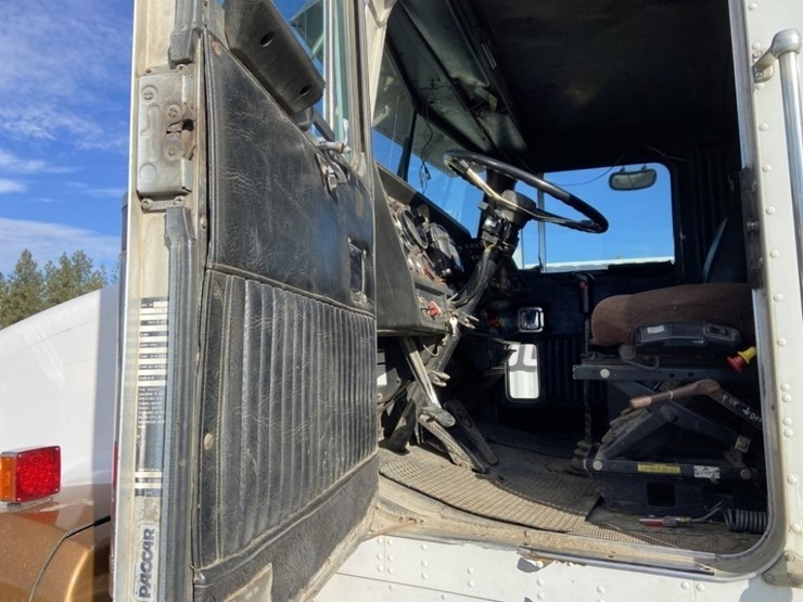 1989-kenworth-t800-image-12