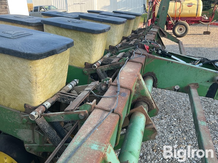 john-deere-7000-image-16