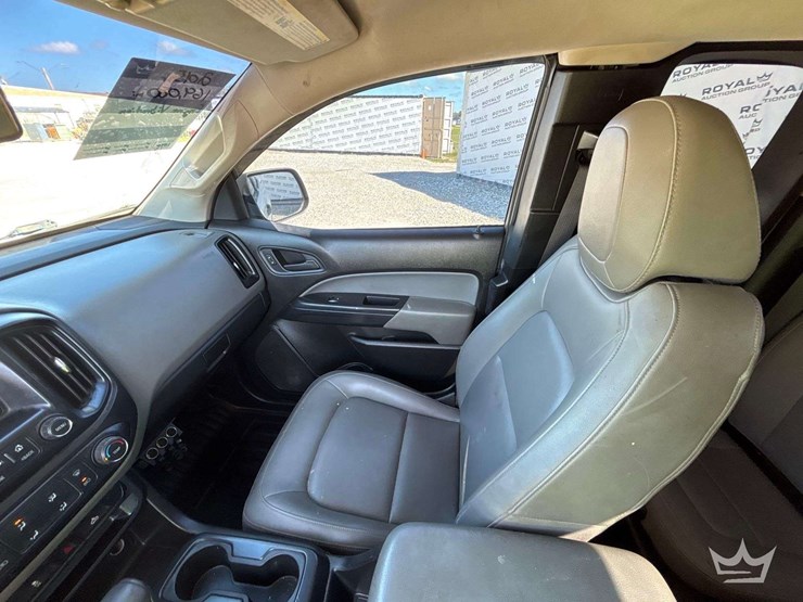 2015-chevrolet-colorado-ext.-cab-pickup-truck-image-19