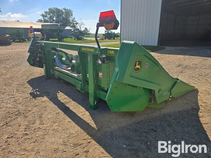 2023-john-deere-c6r-image-5