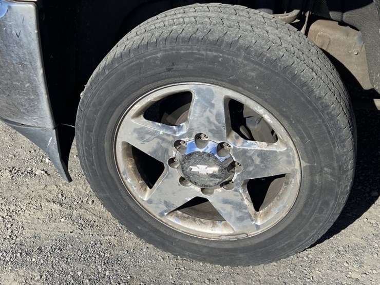 2016-chevrolet-silverado-2500-image-34