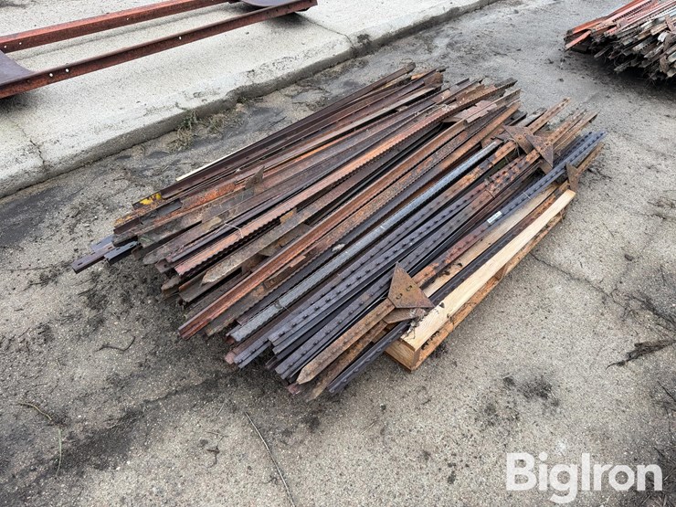 steel-t-posts-image-1