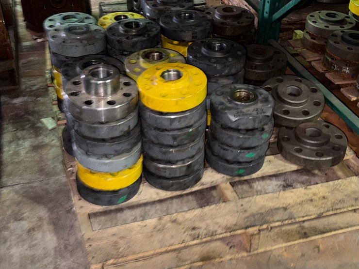 section-of-(18)-1-13/16”-15m-x-2-9/16”-10m-dsa’s-(14)-size-range-1-13/16”---7-1/16”-3m-10m-spacer-spools-&-x-over’s-image-14