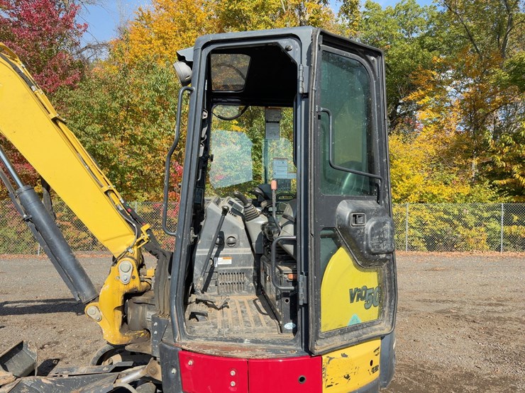 2019-yanmar-vio50-6a-image-27