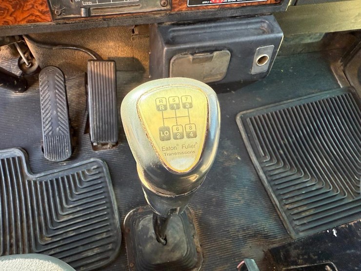 2000-kenworth-t800-image-60