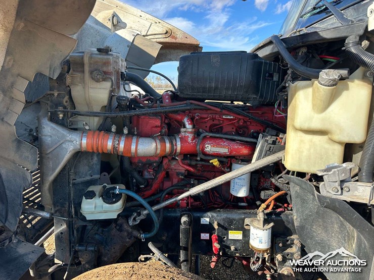 2012-freightliner-coronado-122-image-35