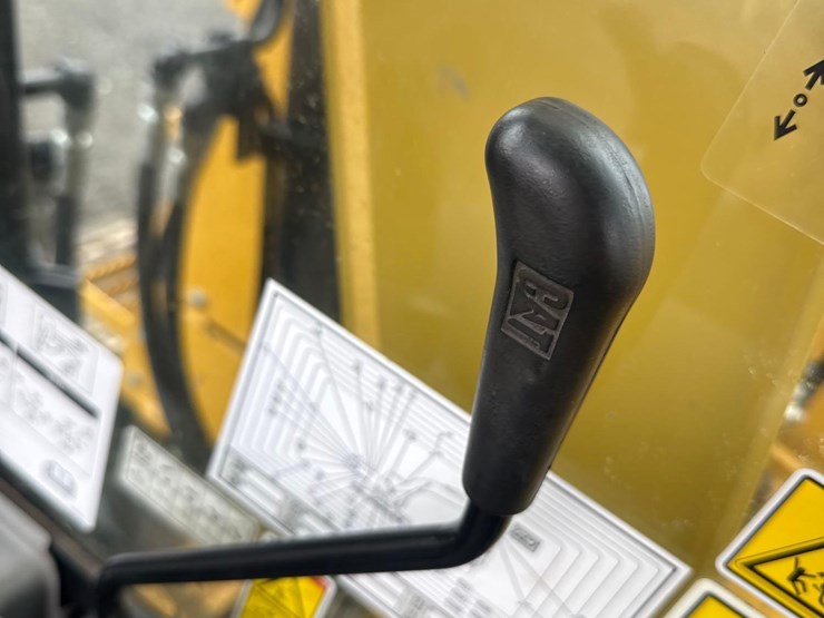 2020-caterpillar-315f-lcr-image-36