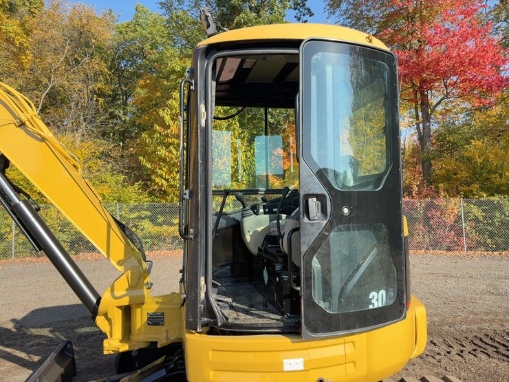 2005-caterpillar-304cr-image-25