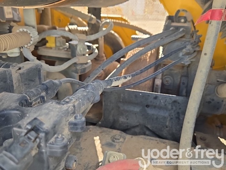 2023-komatsu-d61px-image-43