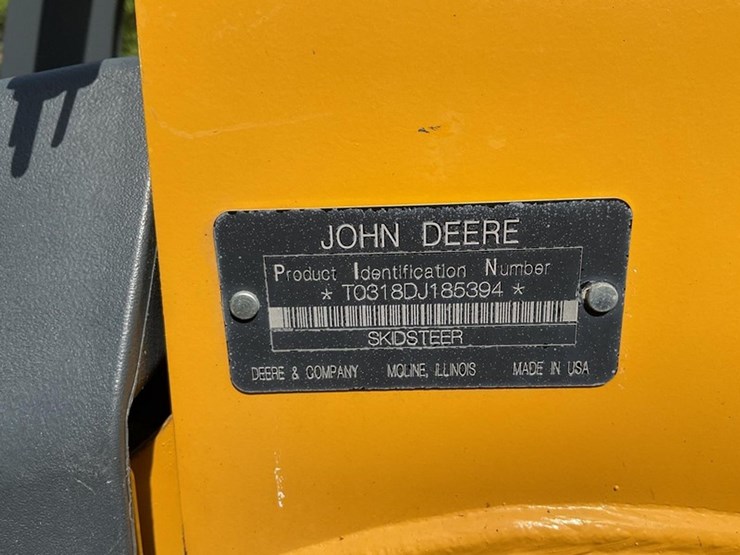 2010-deere-318d-image-22