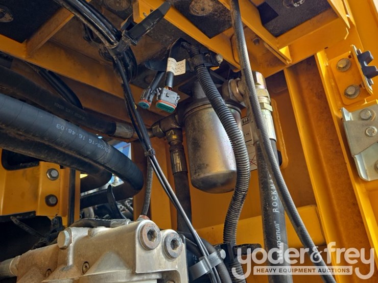 2016-volvo-ec350el-image-42