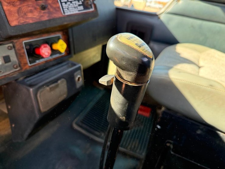 2000-kenworth-t800-image-61