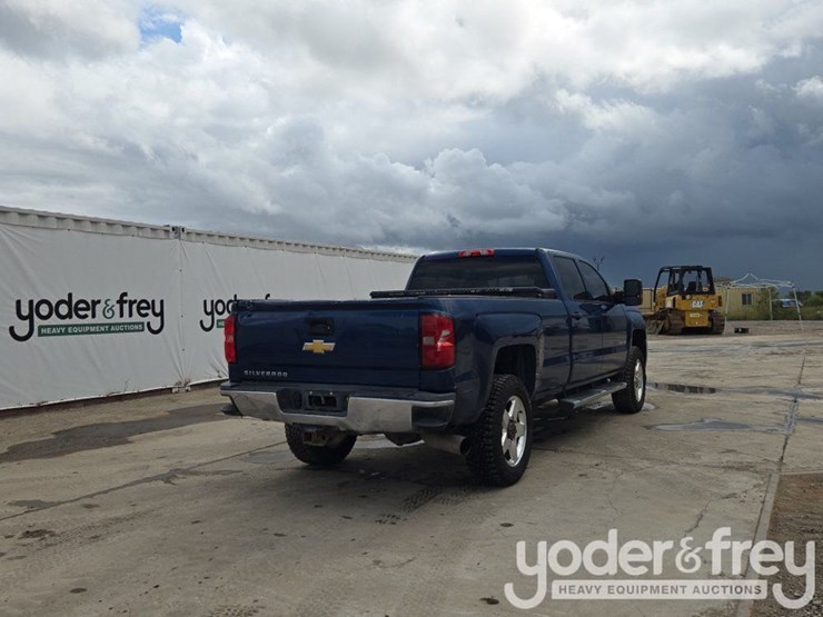 2015-chevrolet-silverado-2500-image-5