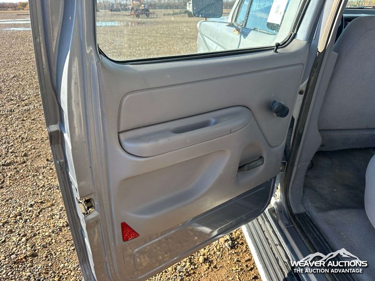 1995-ford-f350-image-21