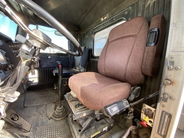 1989-kenworth-t800-image-13