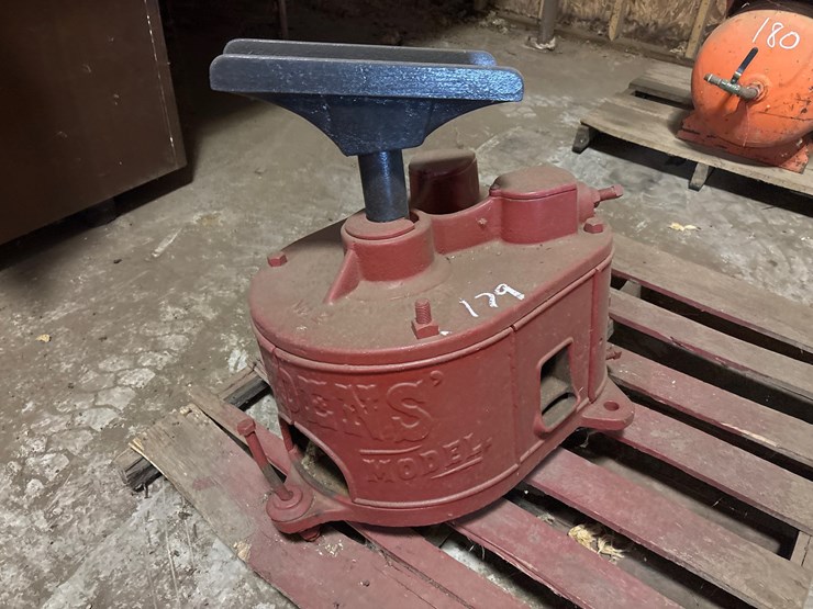 #179-•-louden-no.-2-cast-iron-machinery-housing-image-1