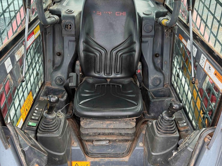 2022-takeuchi-tl8r2-image-20