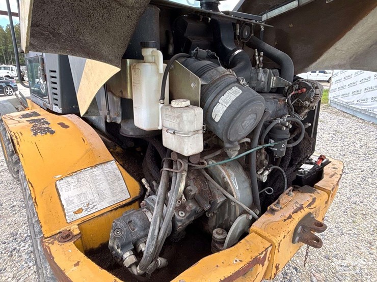 deere-244j-image-9