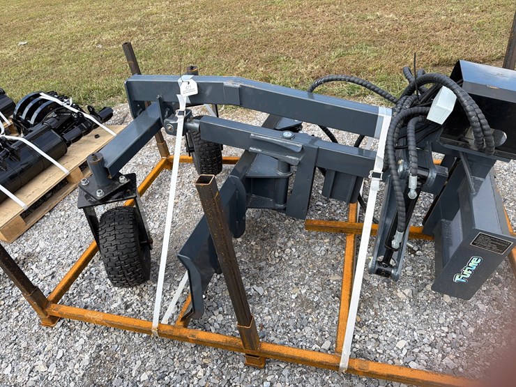 #671-•-future-skid-steer-excavator-blade-image-1
