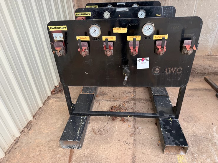 lot-w/-(3)-remote-5k-wp-accumulator--wireline-frac-valve-consoles-image-1