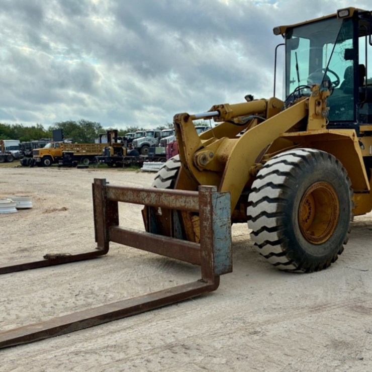2004 CATERPILLAR 938G