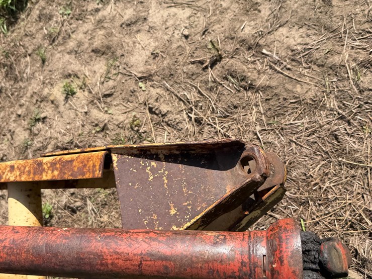 new-holland-790-image-11