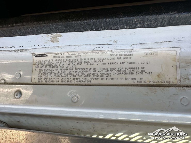 2012-freightliner-coronado-122-image-5
