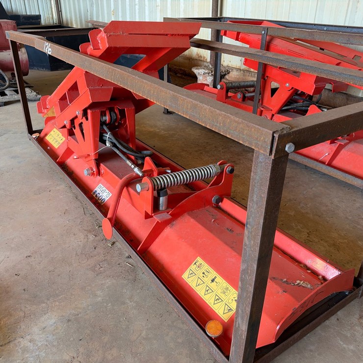 #126 • TMG Industrial GL-SP240 Hydraulic Snow Plow Blade Attachment
