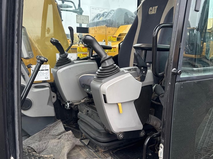 2020-caterpillar-315f-lcr-image-30