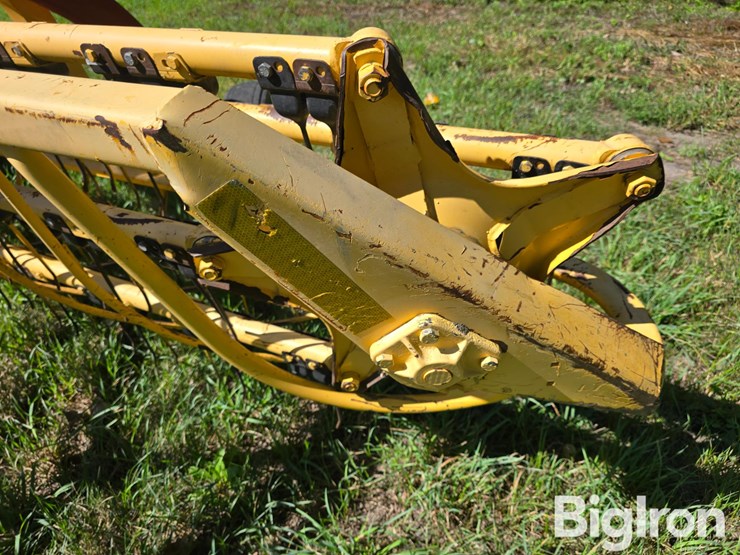 2009-new-holland-260-image-20