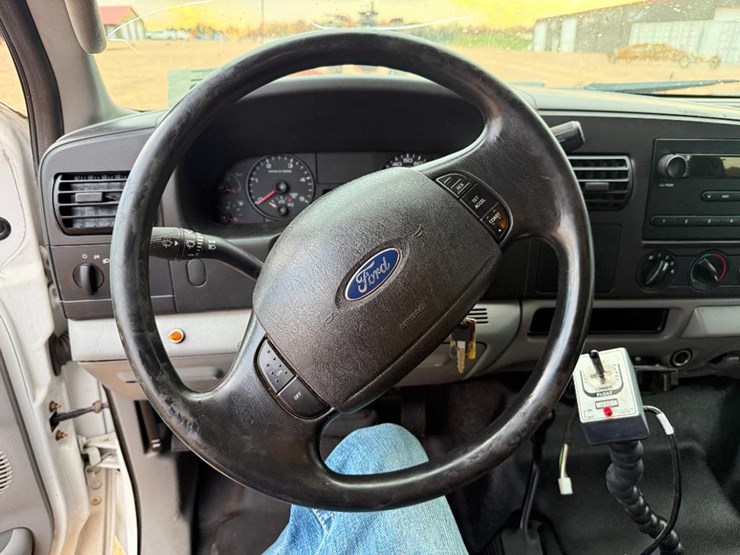 2006-ford-f250-xl-image-46