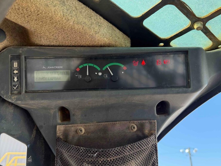 2017-deere-331g-image-21