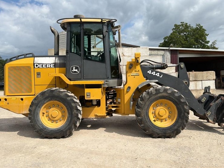 2007-deere-444j-image-46