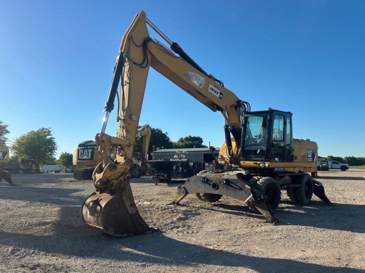 2012-caterpillar-m322d-image-1
