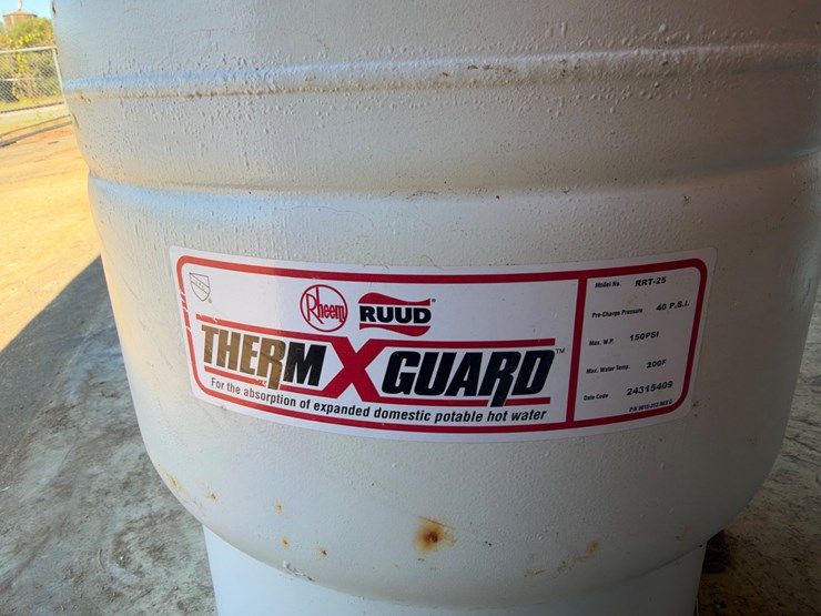 #102-•-rheem-ruud-rrt-25-therm-x-guard-expansion-tank-image-3
