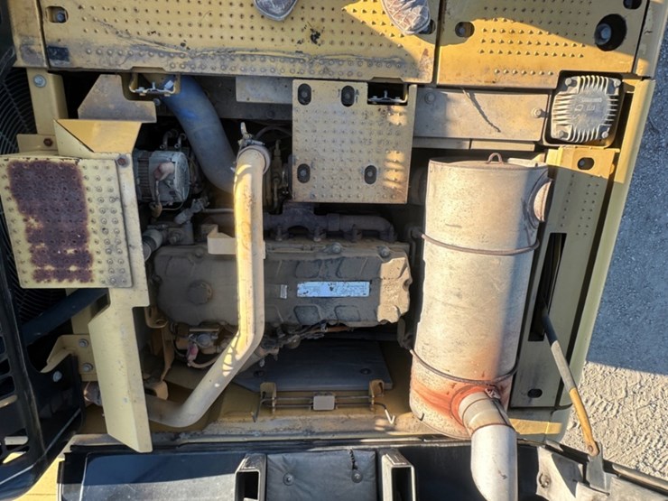 2007-caterpillar-330d-image-18