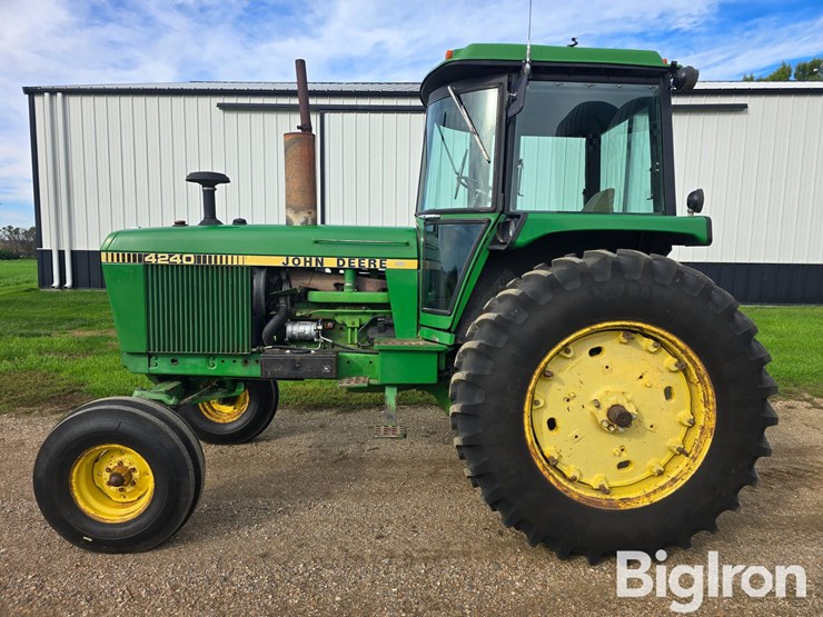 1982-john-deere-4240-image-8