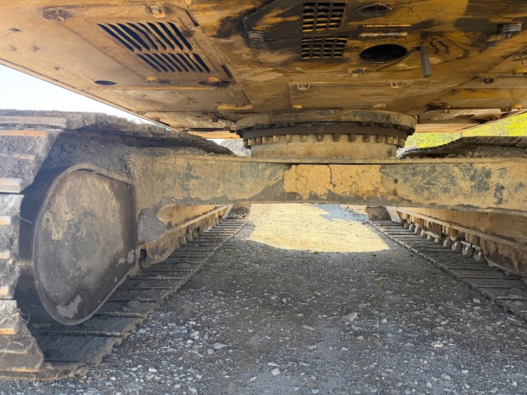 caterpillar-320e-image-8