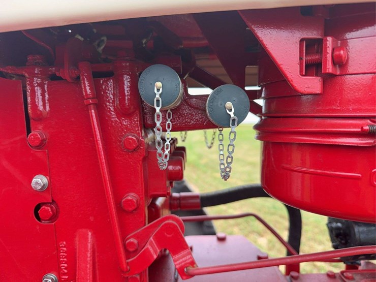 farmall-560-lp-hi-clear-image-37