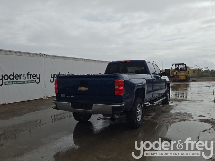 2015-chevrolet-silverado-2500-image-5