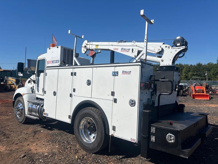 2018-kenworth-t300-image-5