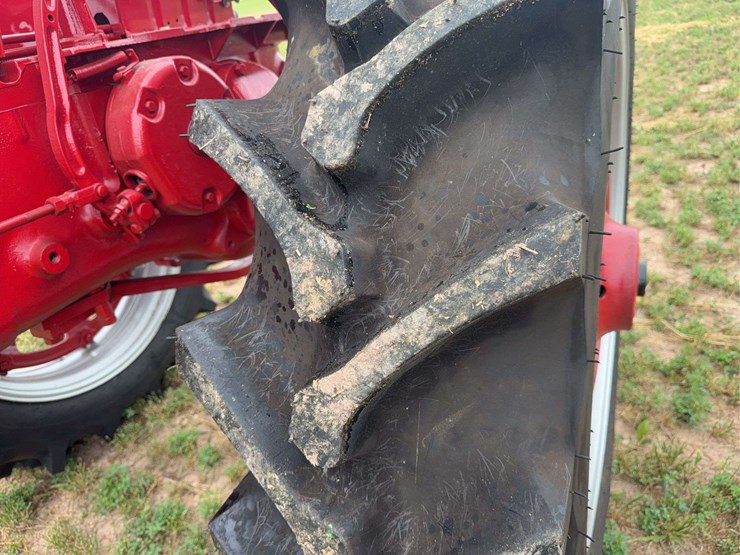 farmall-560-hi-clear-image-17
