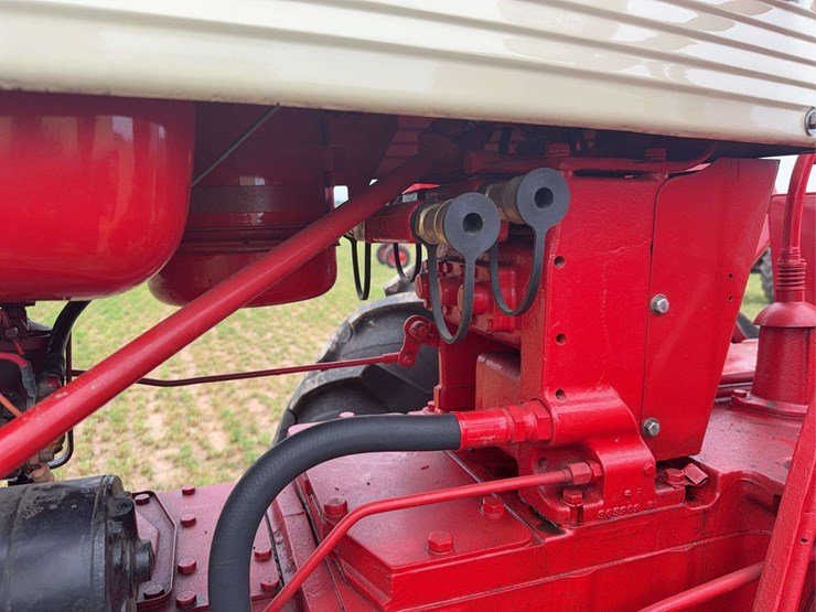 farmall-560-diesel-hi-clear-image-36