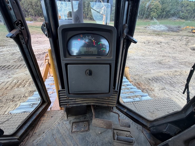 caterpillar-d8t-image-39