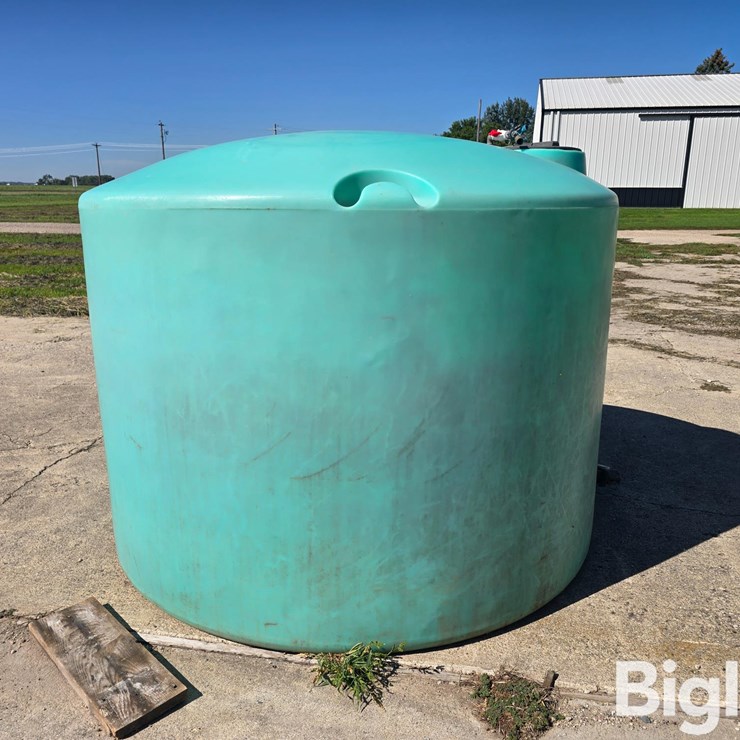 Ace Roto-Mold 1500 Vertical Poly Tank