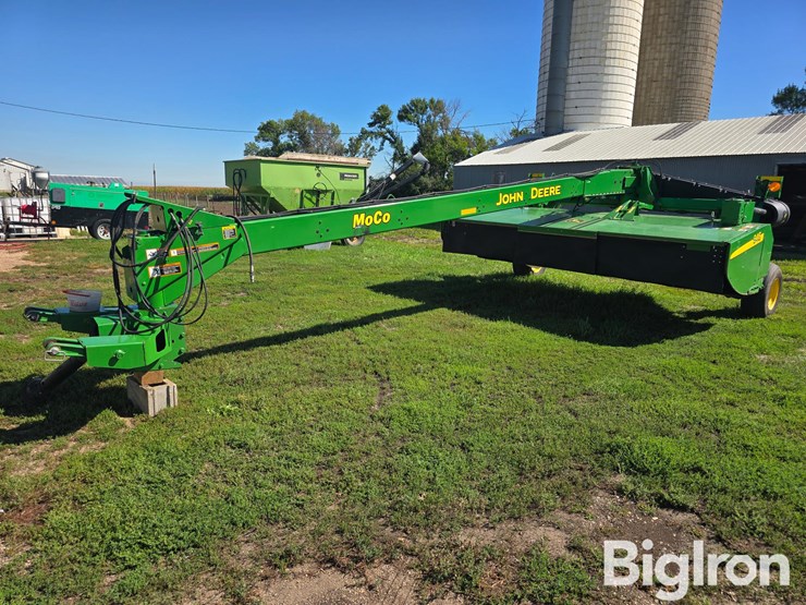2014-john-deere-946-image-1