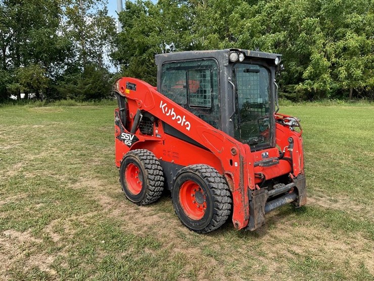 2025-kubota-ssv65-image-3